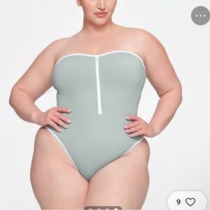 SKIMS Sporty Zipper Strapless One Piece Swimsuit
